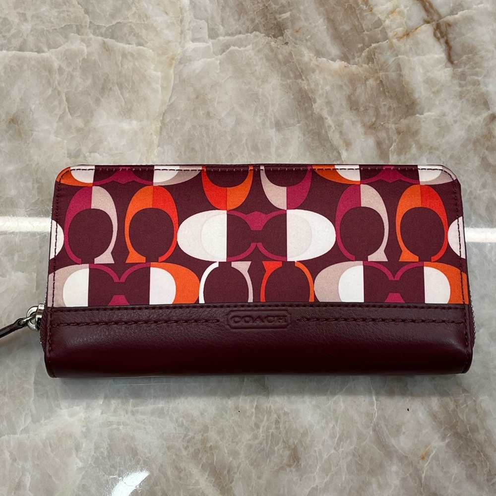 NWOT Coach Park Split C Print Accordion Zip Wallet - Picture 2 of 11